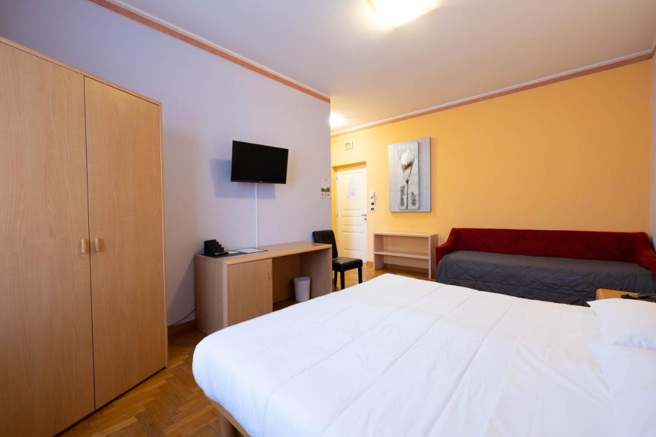 Hotel La Ferte Asti Exterior photo