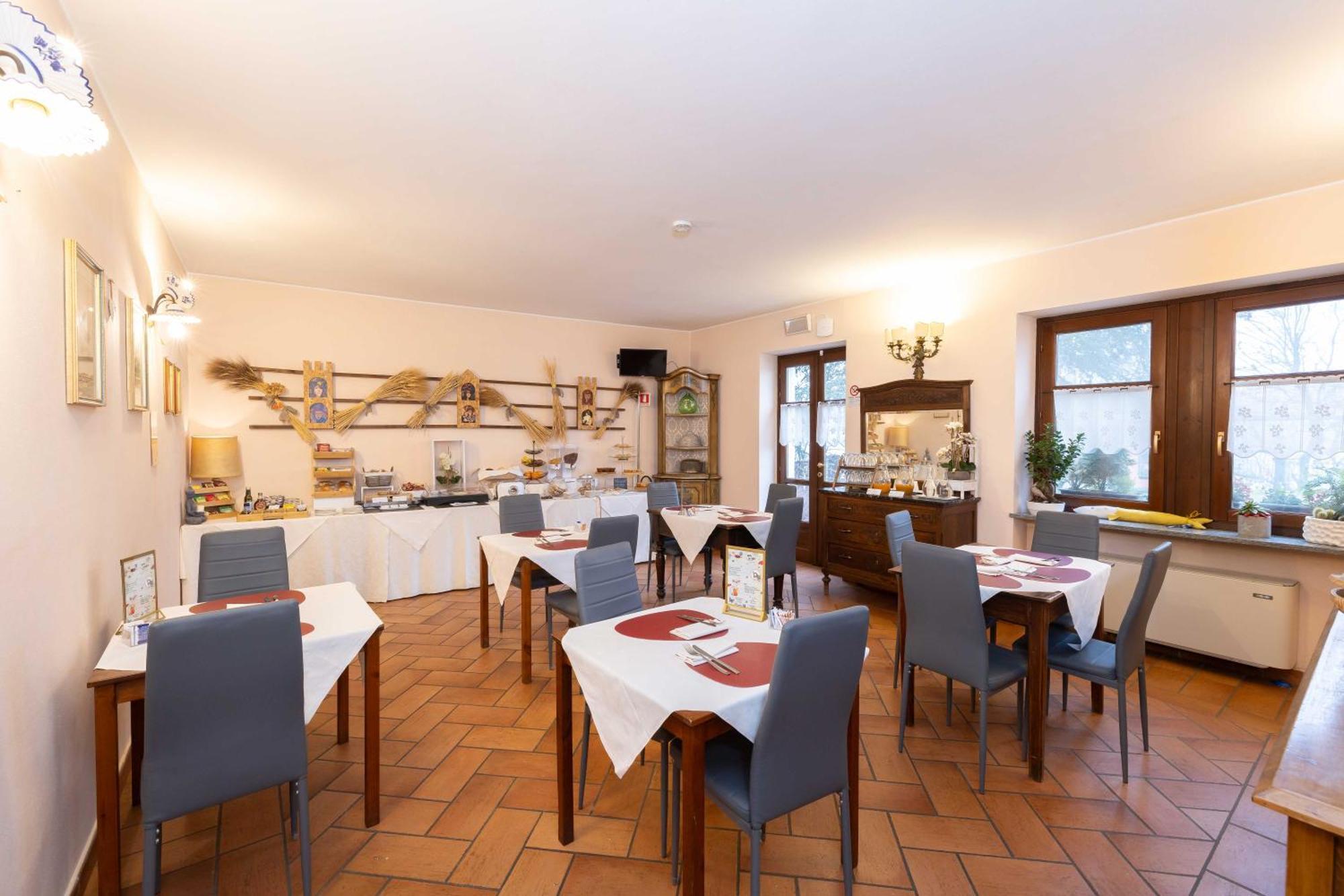 Hotel La Ferte Asti Exterior photo